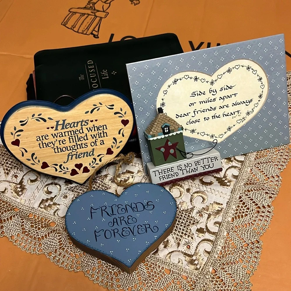 “Friends” Decor‎ Bundle